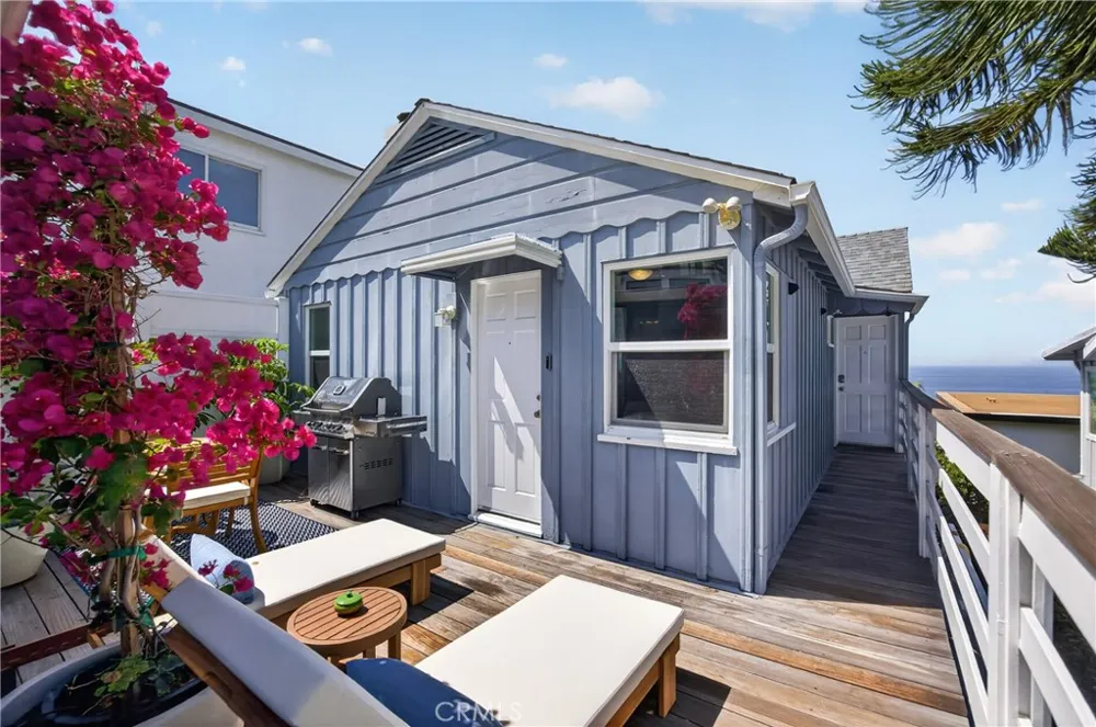 2955 Terry Laguna Beach, CA 92651