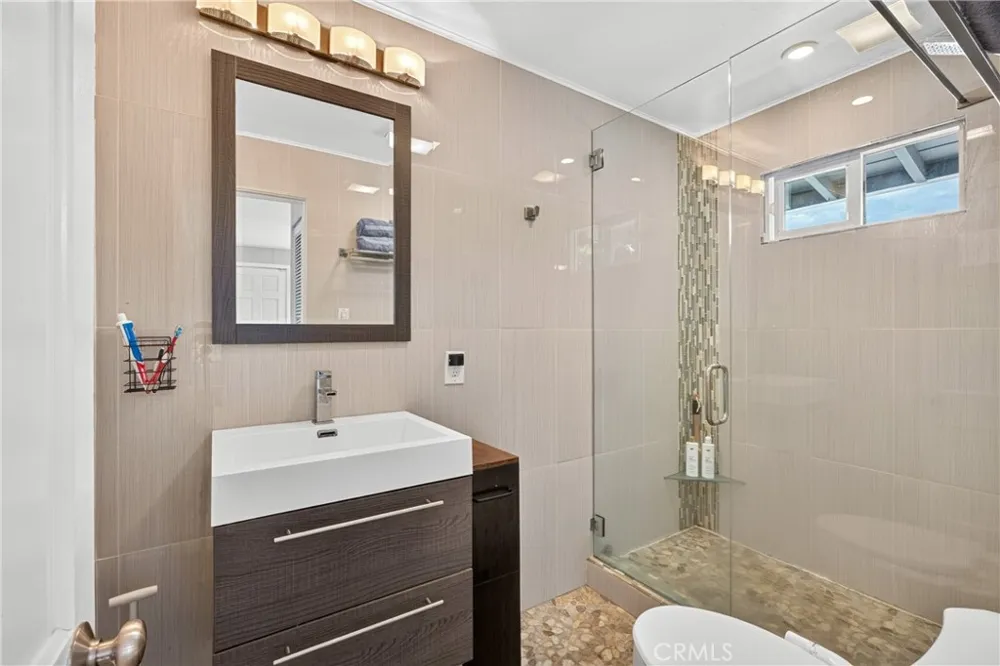 2955 Terry Laguna Beach, CA 92651