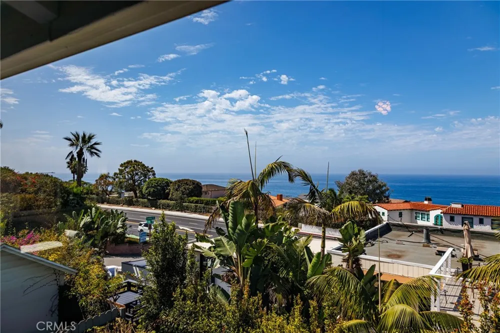 2955 Terry Laguna Beach, CA 92651