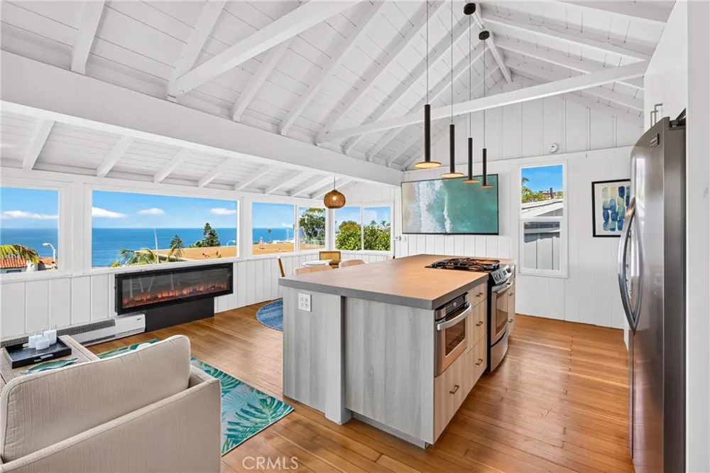 2955 Terry Laguna Beach, CA 92651