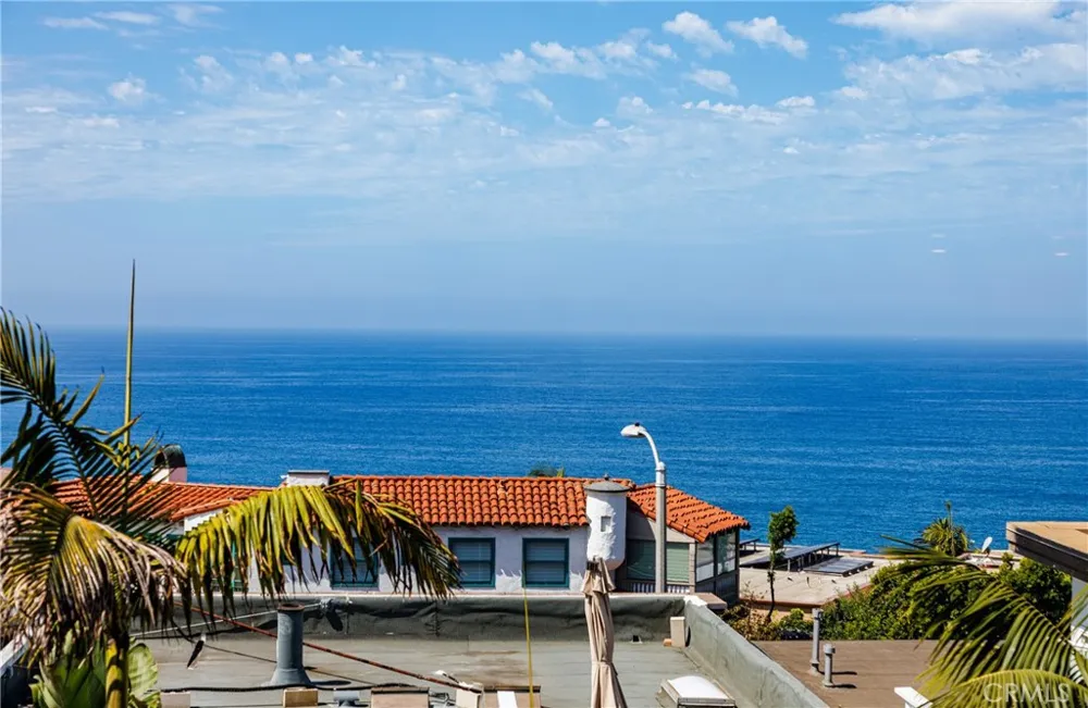 2955 Terry Laguna Beach, CA 92651