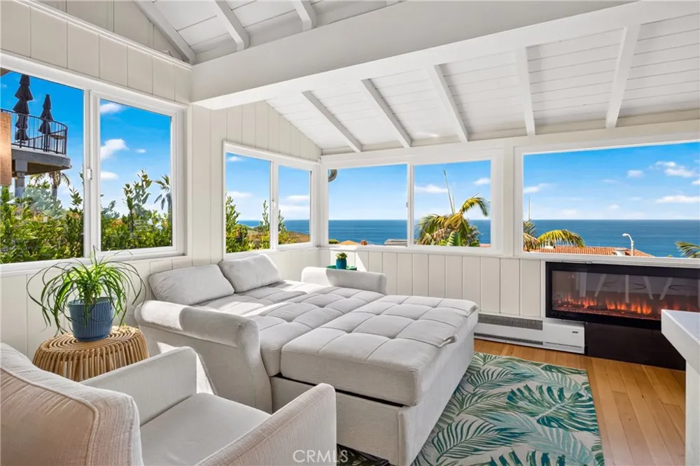 2955 Terry Laguna Beach, CA 92651