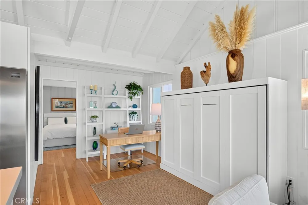 2955 Terry Laguna Beach, CA 92651