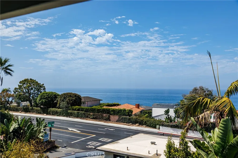 2955 Terry Laguna Beach, CA 92651