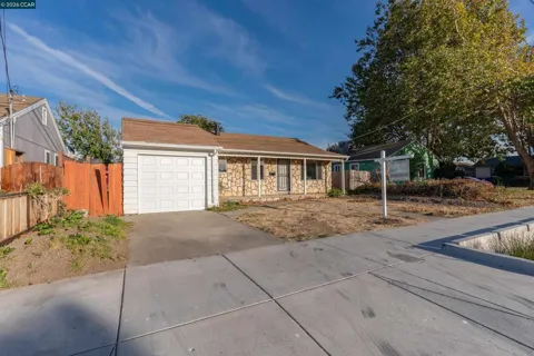 2114 Rumrill Blvd