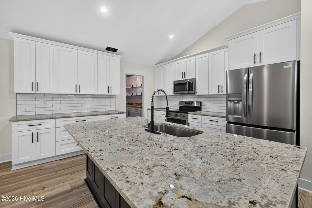 21 Oyster Point Lane Hampstead, NC 28443