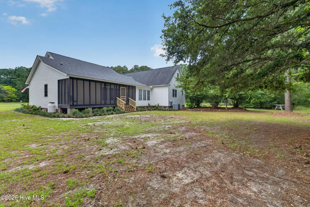 21 Oyster Point Lane Hampstead, NC 28443
