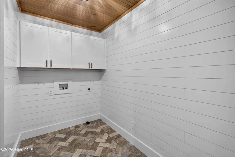 21 Oyster Point Lane Hampstead, NC 28443