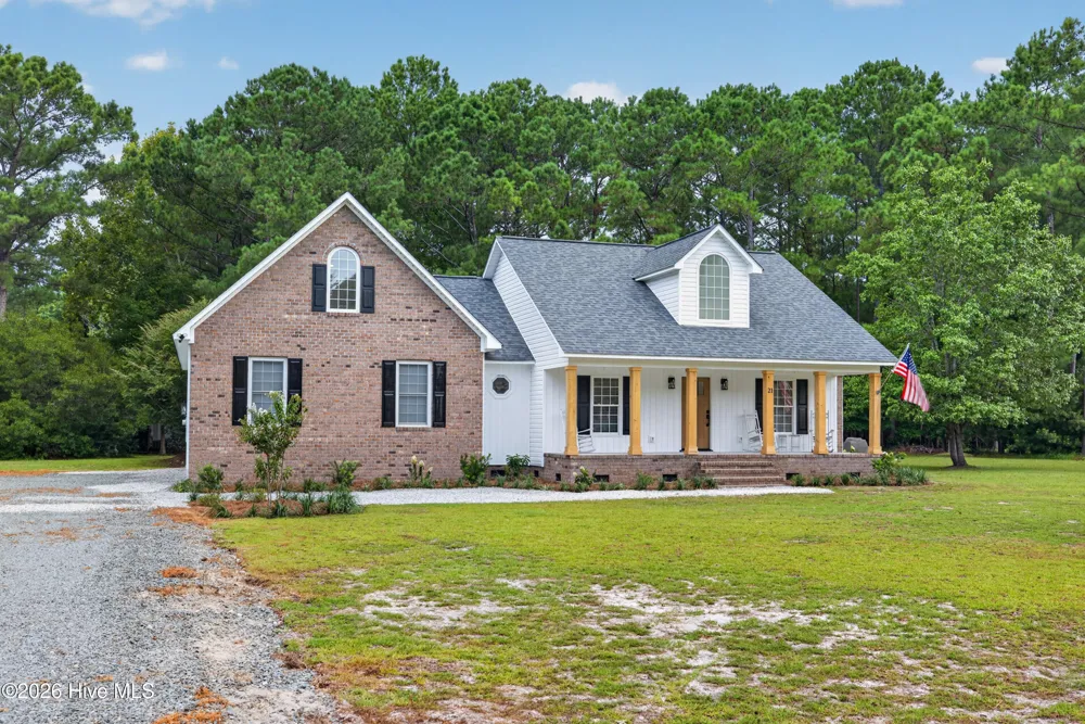 21 Oyster Point Lane Hampstead, NC 28443