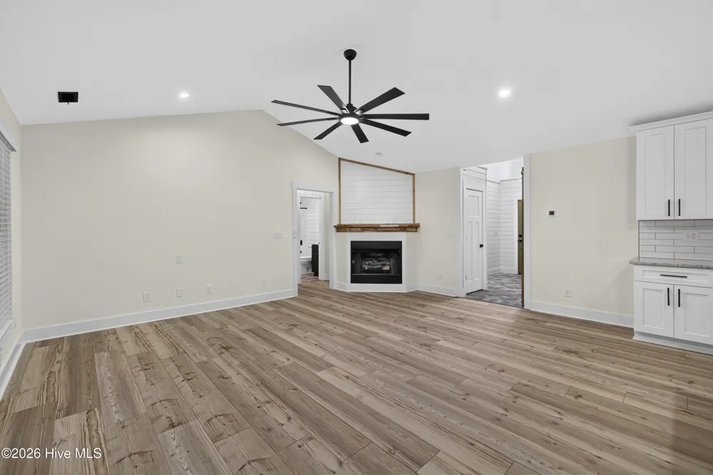 21 Oyster Point Lane Hampstead, NC 28443