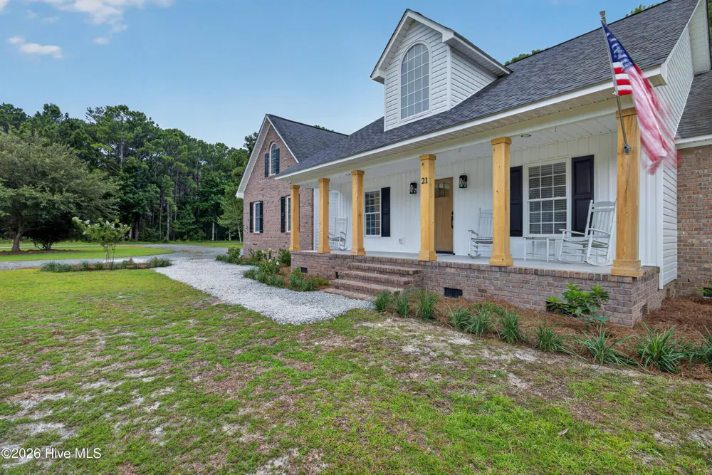 21 Oyster Point Lane Hampstead, NC 28443