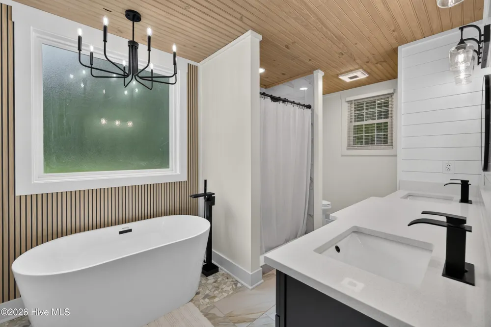 21 Oyster Point Lane Hampstead, NC 28443
