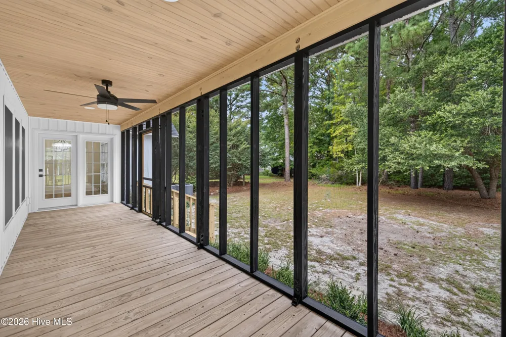 21 Oyster Point Lane Hampstead, NC 28443