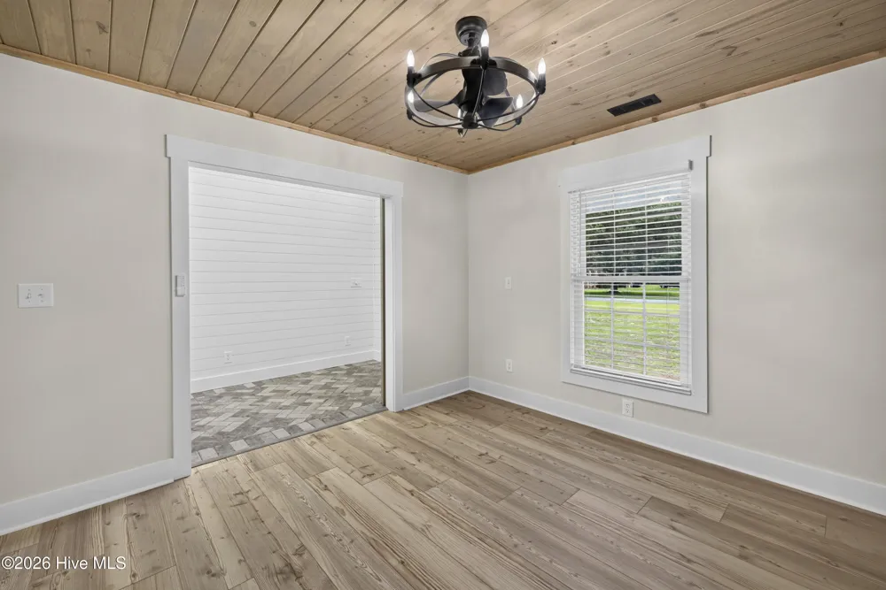 21 Oyster Point Lane Hampstead, NC 28443