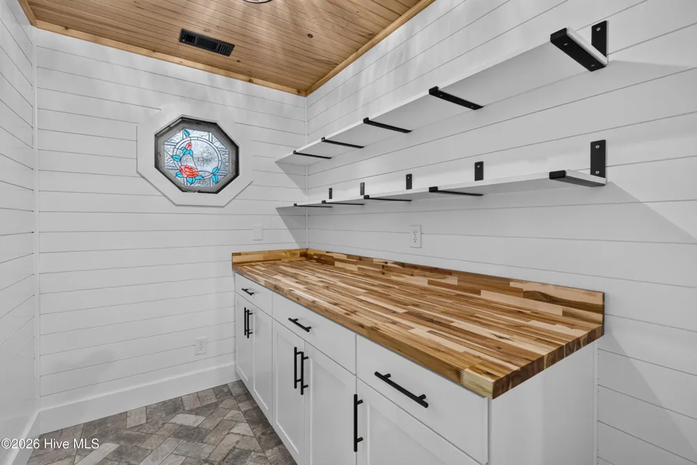 21 Oyster Point Lane Hampstead, NC 28443