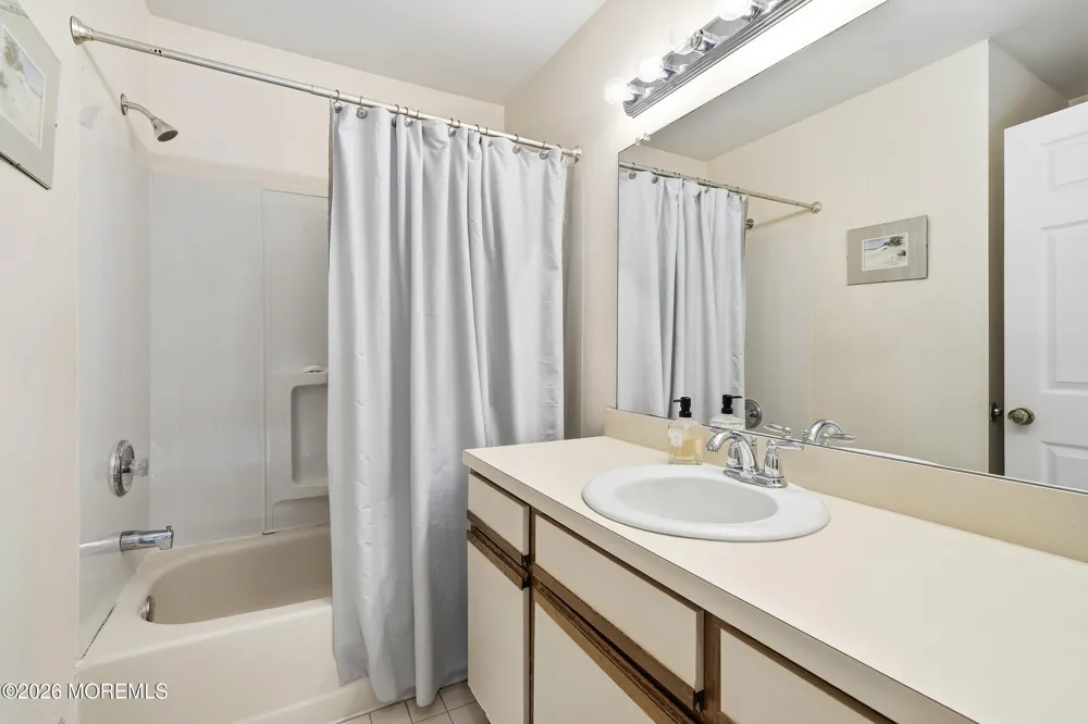 193 Old Orchard Lane Ocean, NJ 07712
