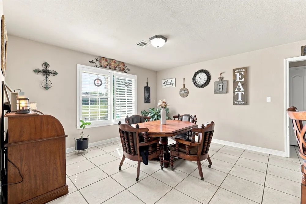 16674 Shebester Madill, OK 73446