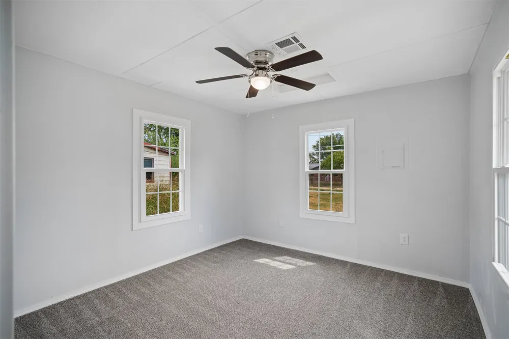 1335 E Maple St Cushing, OK 74023