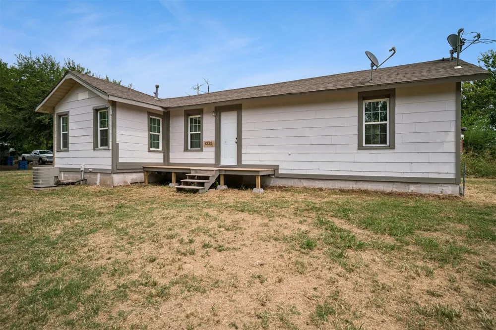 1335 E Maple St Cushing, OK 74023