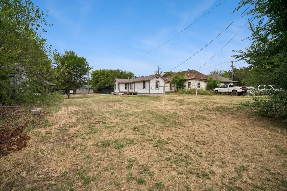 1335 E Maple St Cushing, OK 74023