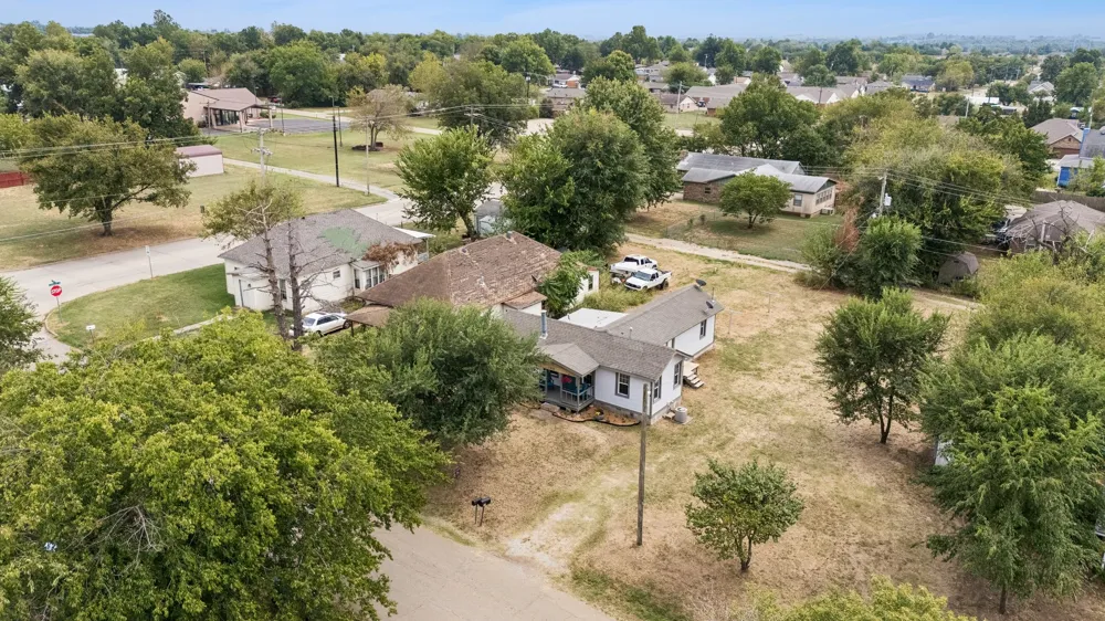 1335 E Maple St Cushing, OK 74023
