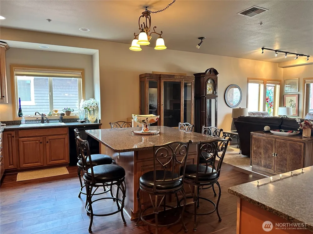 113 E Raymond Street #1B Chelan, WA 98816