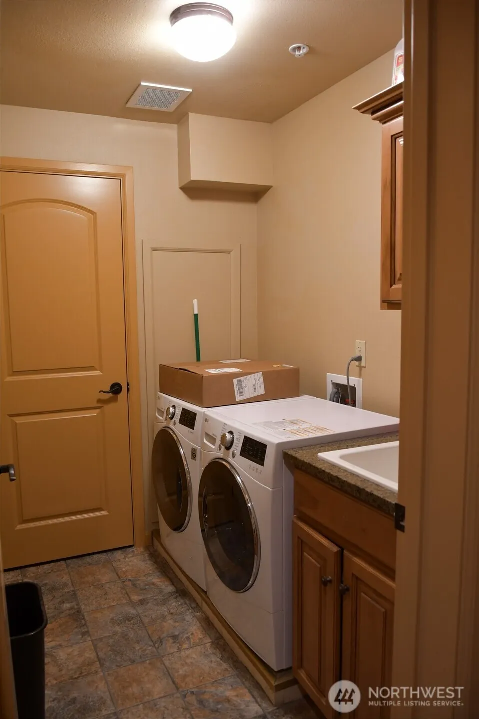 113 E Raymond Street #1B Chelan, WA 98816