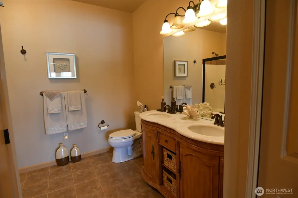 113 E Raymond Street #1B Chelan, WA 98816