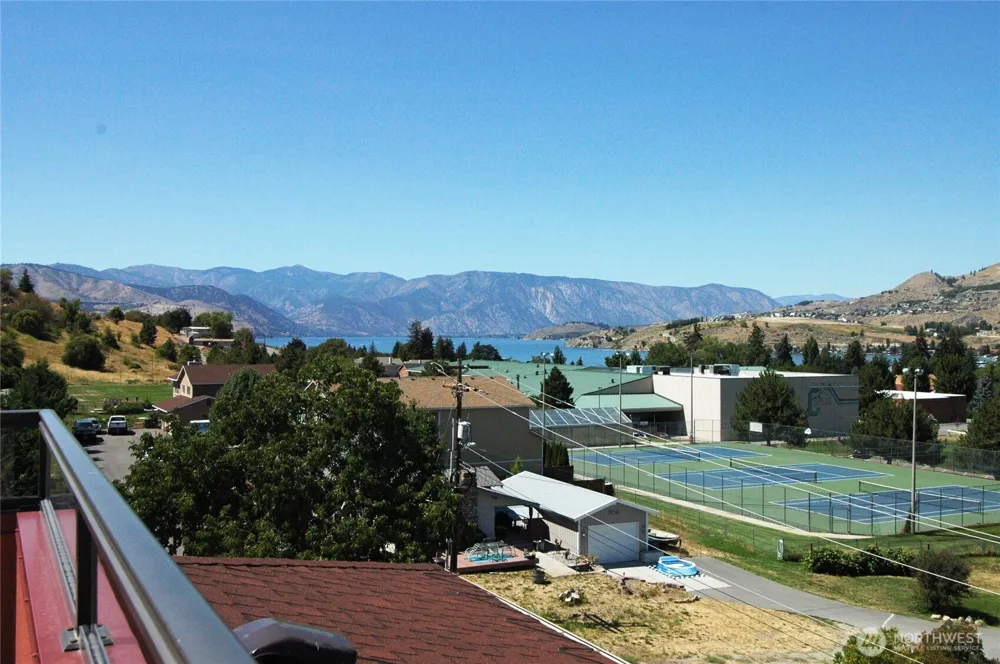 113 E Raymond Street #1B Chelan, WA 98816