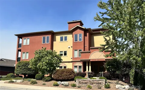 113 E Raymond Street #1B