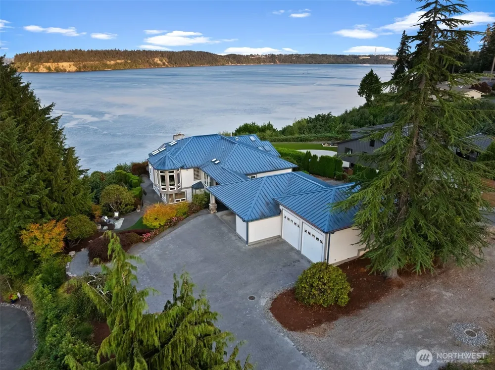 6803 Cascade Avenue Gig Harbor, WA 98335