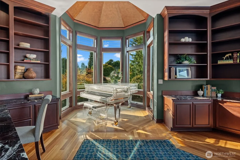 6803 Cascade Avenue Gig Harbor, WA 98335