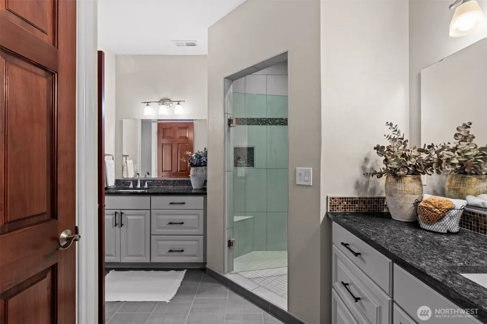 6803 Cascade Avenue Gig Harbor, WA 98335