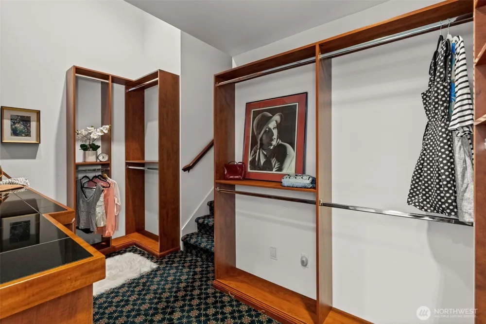 6803 Cascade Avenue Gig Harbor, WA 98335
