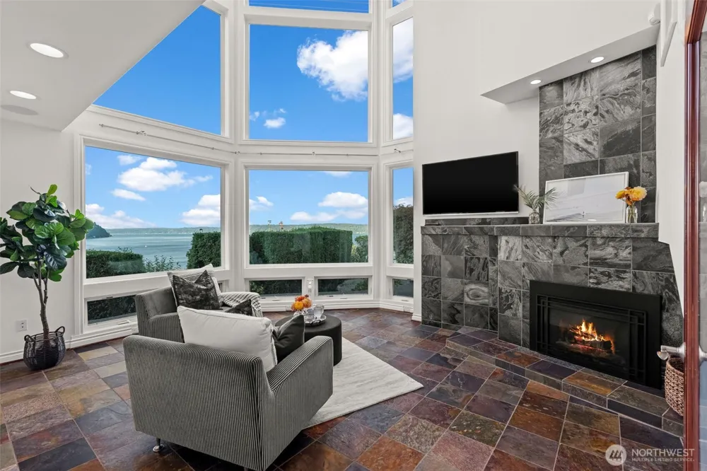 6803 Cascade Avenue Gig Harbor, WA 98335