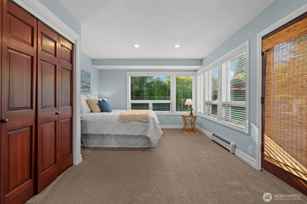 6803 Cascade Avenue Gig Harbor, WA 98335