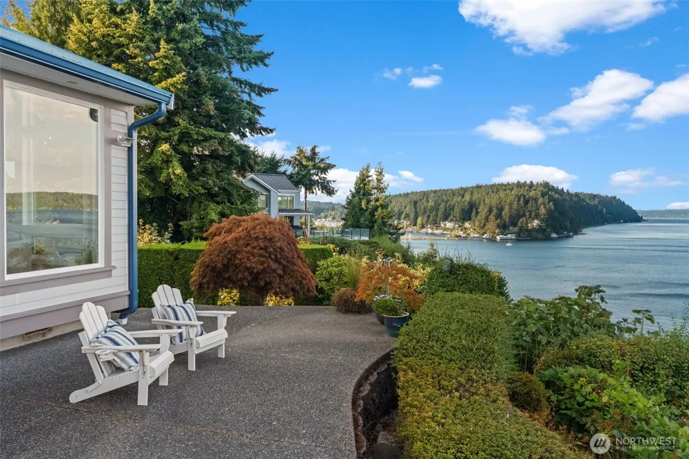 6803 Cascade Avenue Gig Harbor, WA 98335