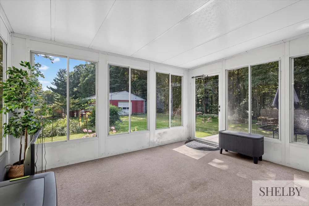 14200 Sparta Avenue Tyrone Township, MI 49330