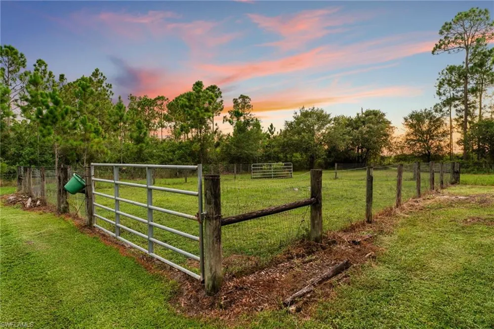 99 Trader Road Labelle, FL 33935