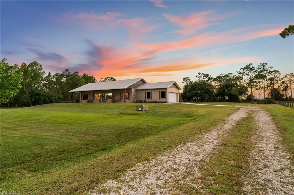 99 Trader Road Labelle, FL 33935