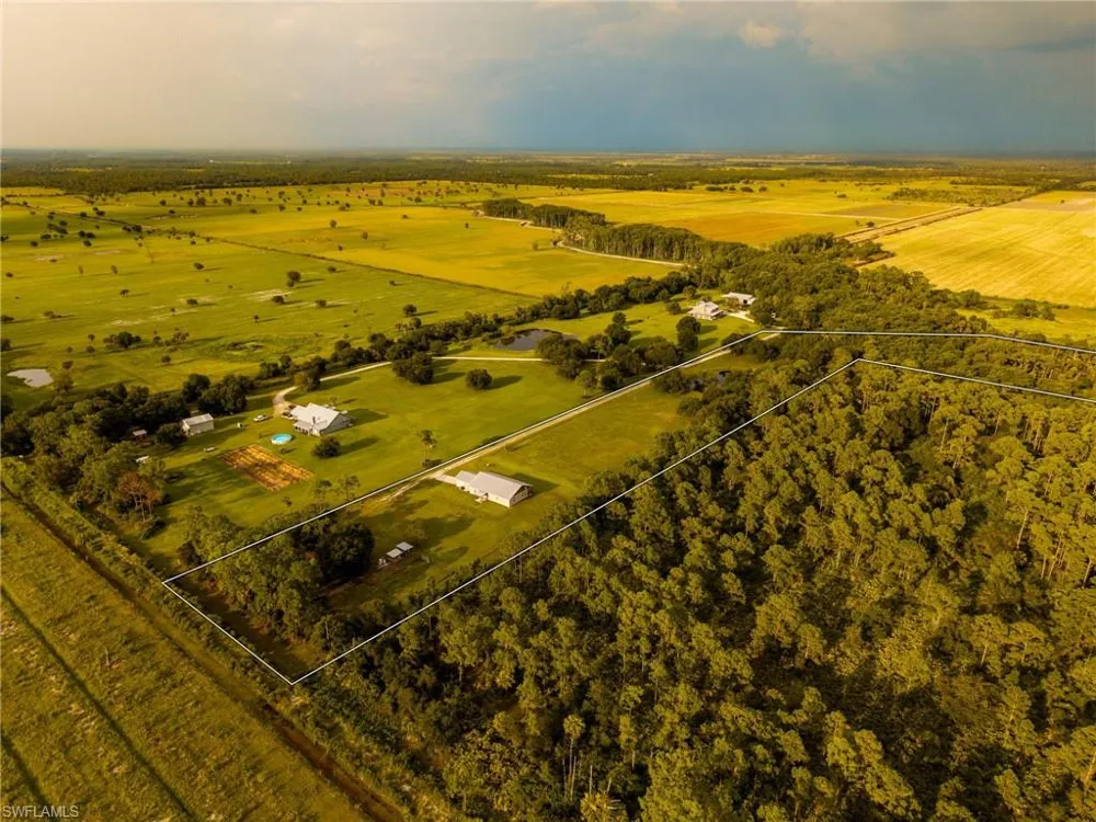 99 Trader Road Labelle, FL 33935