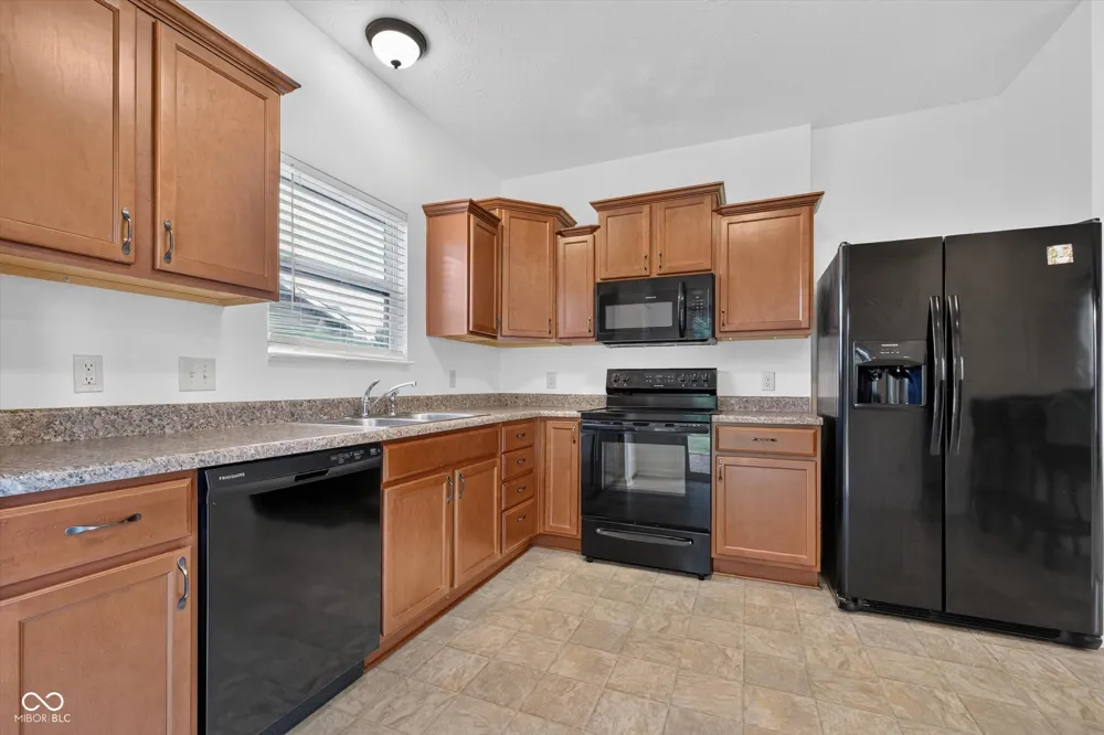 793 Crystal Drive Fortville, IN 46040