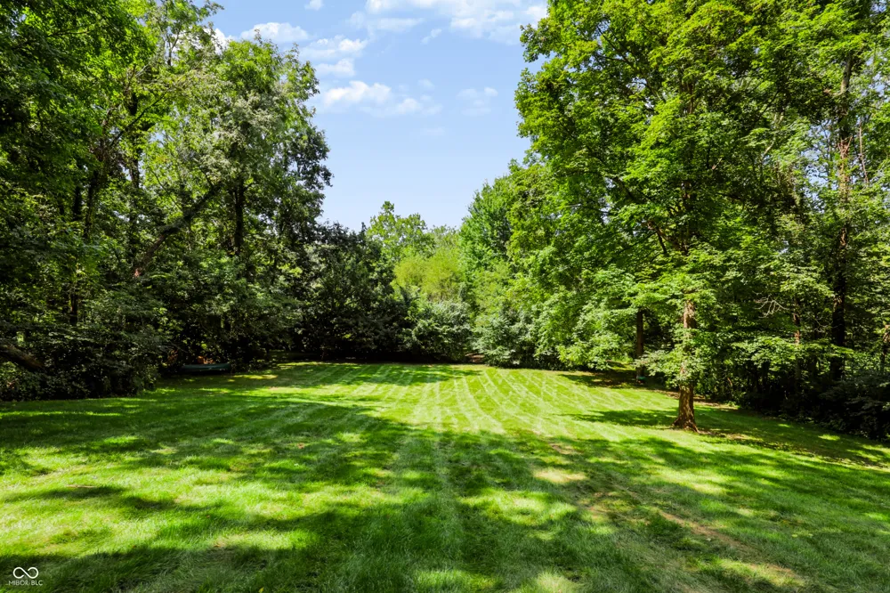 11353 Geist Bay Court Fishers, IN 46040