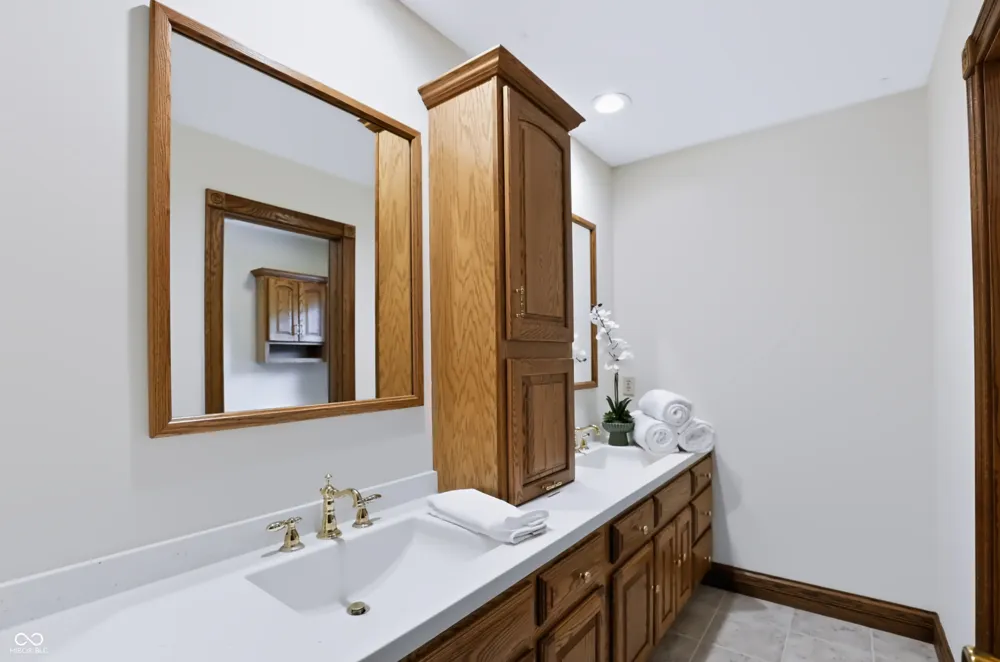 11353 Geist Bay Court Fishers, IN 46040