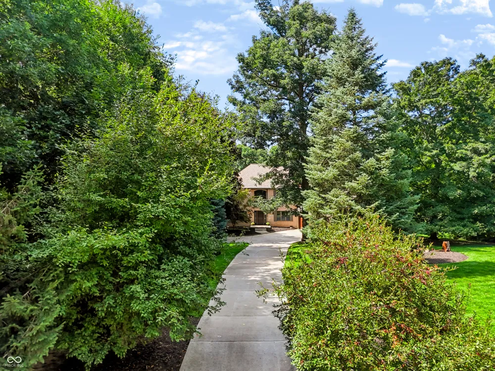 11353 Geist Bay Court Fishers, IN 46040