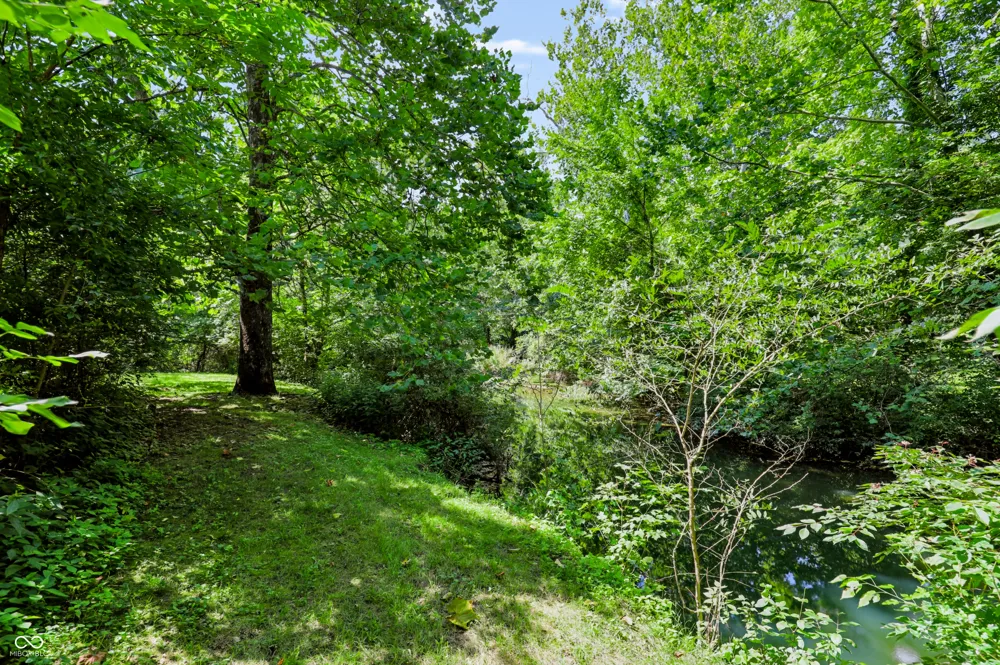 11353 Geist Bay Court Fishers, IN 46040