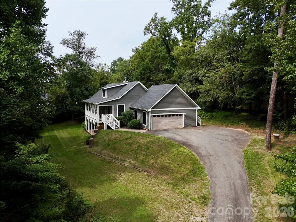 11 Jupiter Hills Drive Weaverville, NC 28787