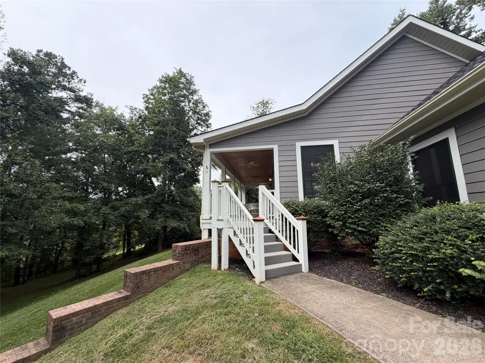 11 Jupiter Hills Drive Weaverville, NC 28787