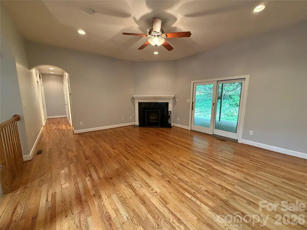 11 Jupiter Hills Drive Weaverville, NC 28787