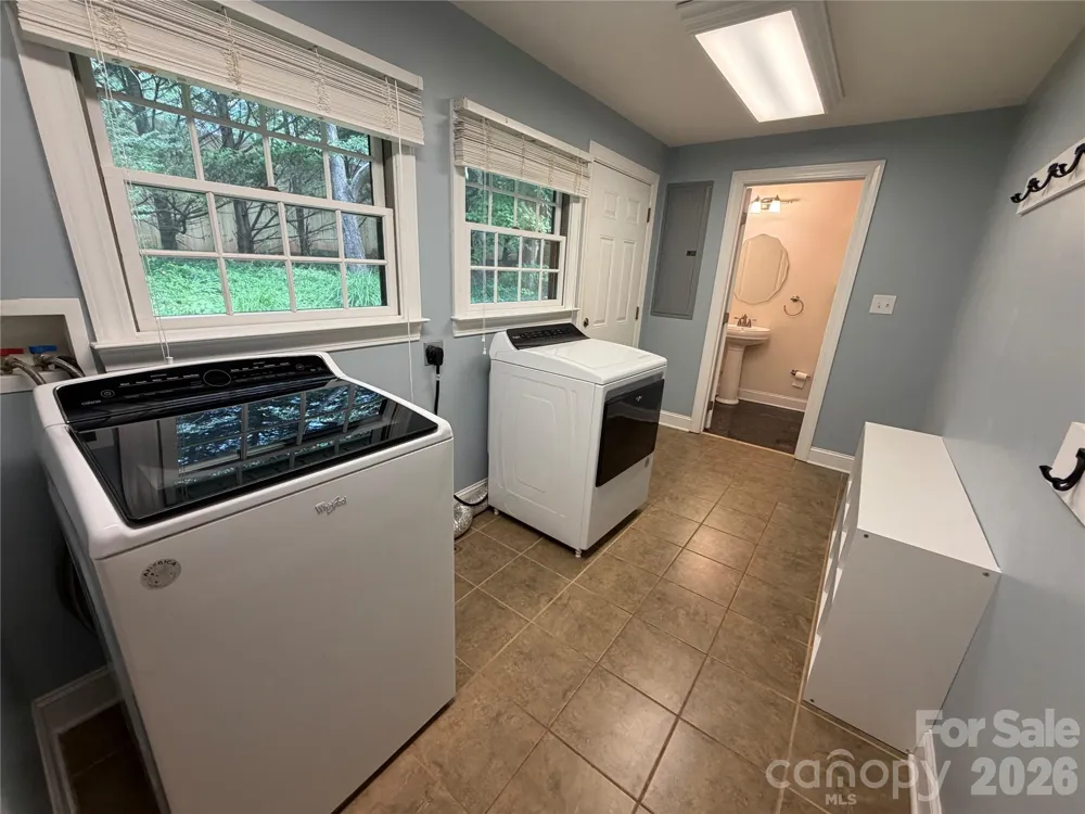 11 Jupiter Hills Drive Weaverville, NC 28787